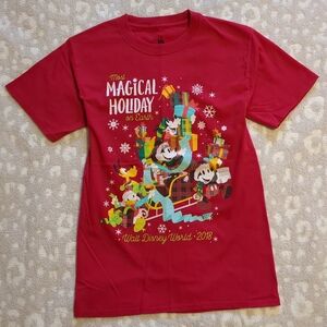 Disney World Magic Kingdom Official Christmas Holiday 2018 Tshirt Mickey Mouse